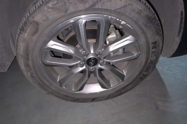 Used Hyundai ix35 2018 2.0L Automatic 2WD Zhiyong·Changxiang Edition Right Front Wheel Hub