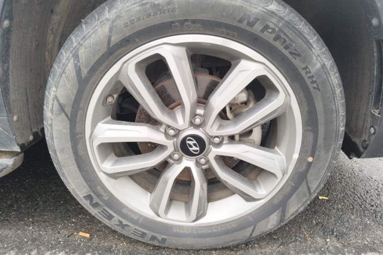 Used Hyundai ix35 2018 2.0L Automatic 2WD Zhiyong·Changxiang Edition Right Front Wheel Hub
