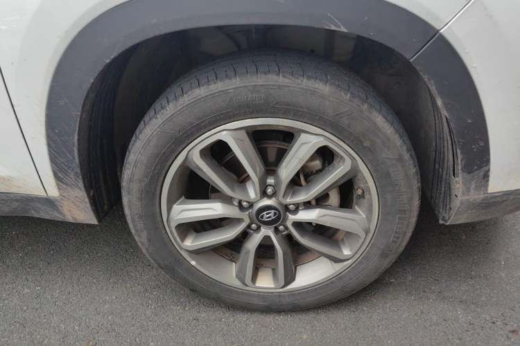 Used Hyundai ix35 2018 2.0L Automatic 2WD Zhiyong·Changxiang Edition Right Front Wheel Hub