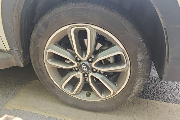 Used Hyundai ix35 2018 2.0L Automatic 2WD Zhiyong·Changxiang Edition Right Front Wheel Hub
