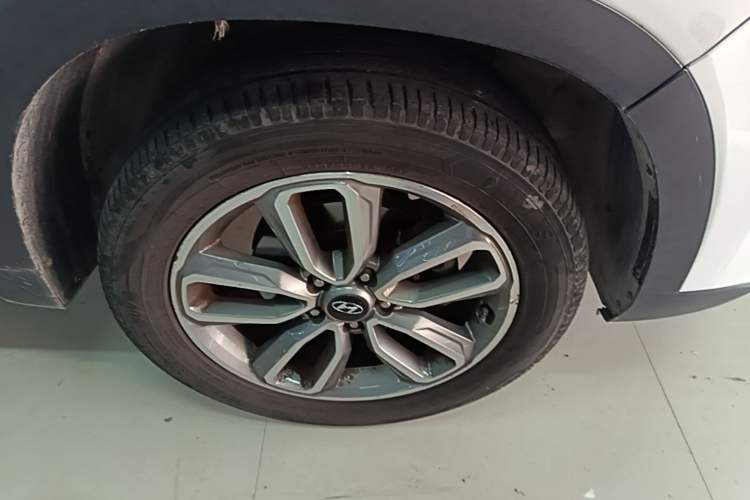 Used Hyundai ix35 2018 2.0L Automatic 2WD Zhiyong·Changxiang Edition Right Front Wheel Hub