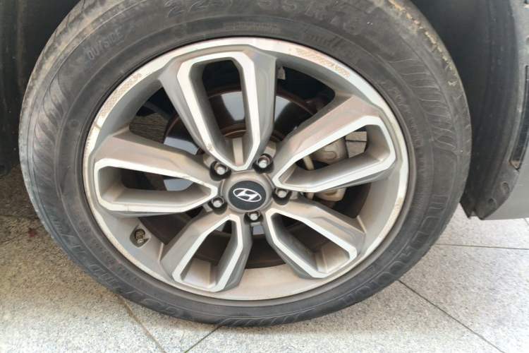 Used Hyundai ix35 2018 2.0L Automatic 2WD Zhiyong·Changxiang Edition Right Front Wheel Hub