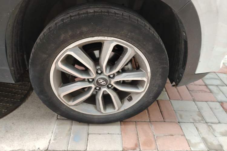 Used Hyundai ix35 2018 2.0L Automatic 2WD Zhiyong·Changxiang Edition Right Front Wheel Hub