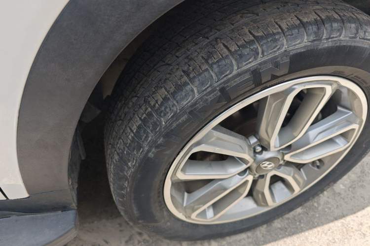 Used Hyundai ix35 2018 2.0L Automatic 2WD Zhiyong·Changxiang Edition Right Front Wheel Hub