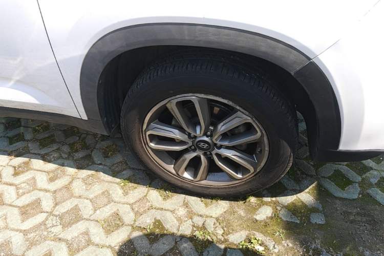 Used Hyundai ix35 2018 2.0L Automatic 2WD Zhiyong·Changxiang Edition Right Front Wheel Hub