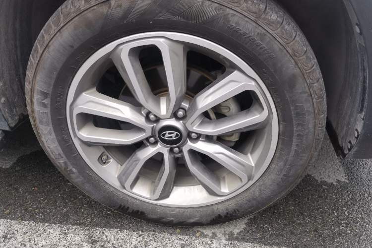 Used Hyundai ix35 2018 2.0L Automatic 2WD Zhiyong·Changxiang Edition Right Front Wheel Hub