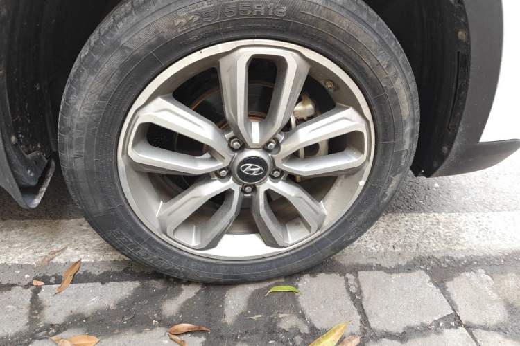 Used Hyundai ix35 2018 2.0L Automatic 2WD Zhiyong·Changxiang Edition Right Front Wheel Hub