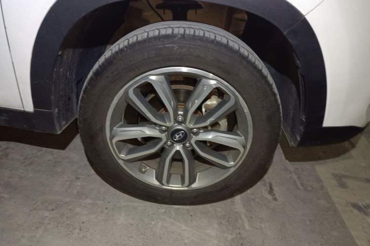 Used Hyundai ix35 2018 2.0L Automatic 2WD Zhiyong·Changxiang Edition Right Front Wheel Hub