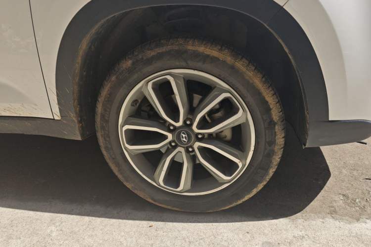 Used Hyundai ix35 2018 2.0L Automatic 2WD Zhiyong·Changxiang Edition Right Front Wheel Hub