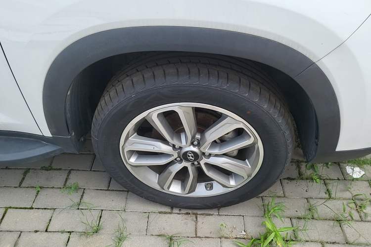 Used Hyundai ix35 2018 2.0L Automatic 2WD Zhiyong·Changxiang Edition Right Front Wheel Hub