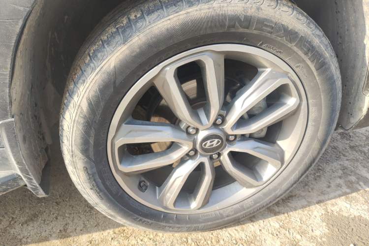 Used Hyundai ix35 2018 2.0L Automatic 2WD Zhiyong·Changxiang Edition Right Front Wheel Hub