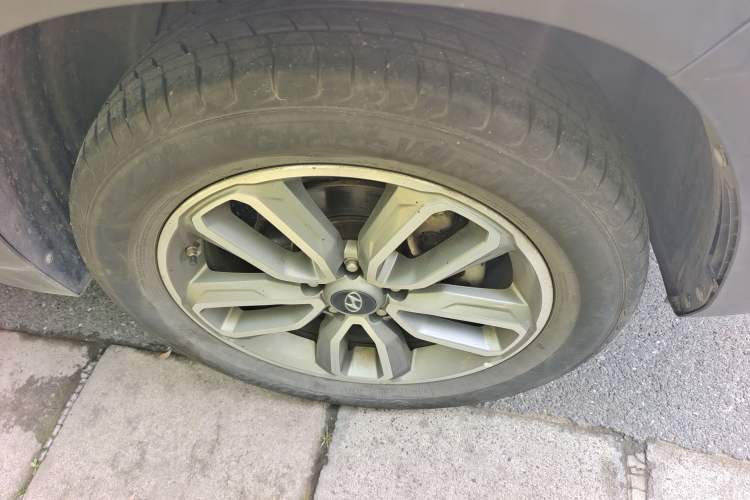 Used Hyundai ix35 2018 2.0L Automatic 2WD Zhiyong·Changxiang Edition Right Front Wheel Hub