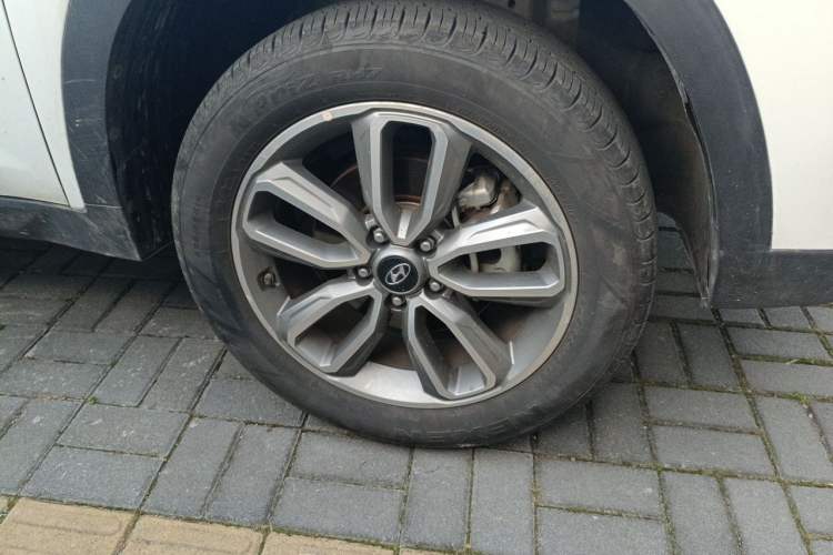 Used Hyundai ix35 2018 2.0L Automatic 2WD Zhiyong·Changxiang Edition Right Front Wheel Hub