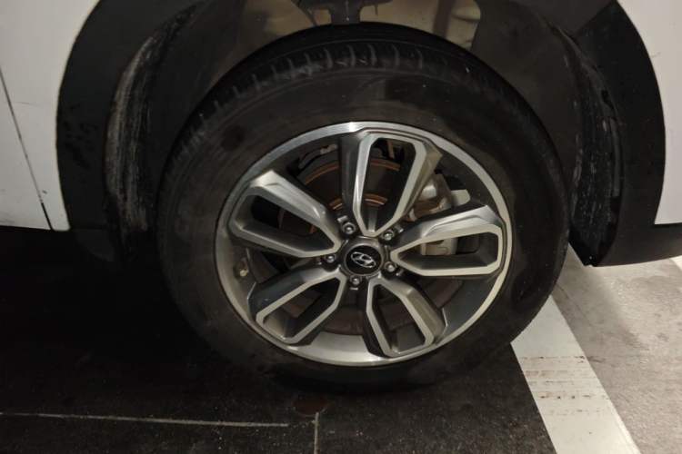 Used Hyundai ix35 2018 2.0L Automatic 2WD Zhiyong·Changxiang Edition Right Front Wheel Hub