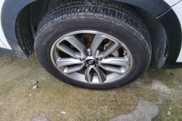 Used Hyundai ix35 2018 2.0L Automatic 2WD Zhiyong·Changxiang Edition Right Front Wheel Hub