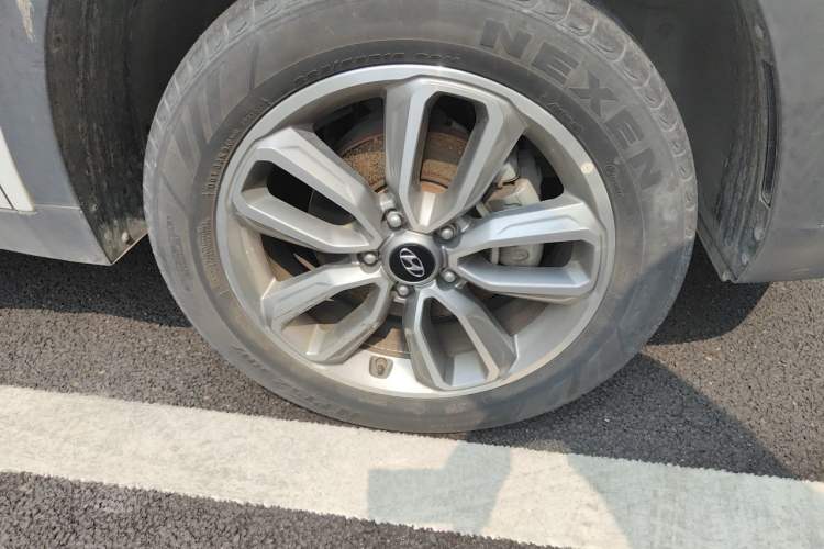 Used Hyundai ix35 2018 2.0L Automatic 2WD Zhiyong·Changxiang Edition Right Front Wheel Hub