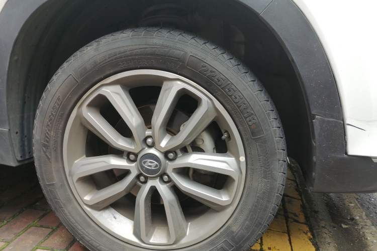 Used Hyundai ix35 2018 2.0L Automatic 2WD Zhiyong·Changxiang Edition Right Front Wheel Hub