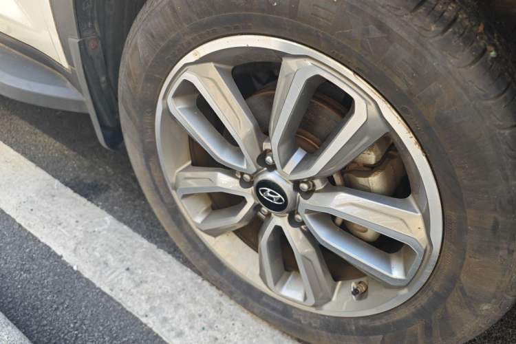 Used Hyundai ix35 2018 2.0L Automatic 2WD Zhiyong·Changxiang Edition Right Front Wheel Hub
