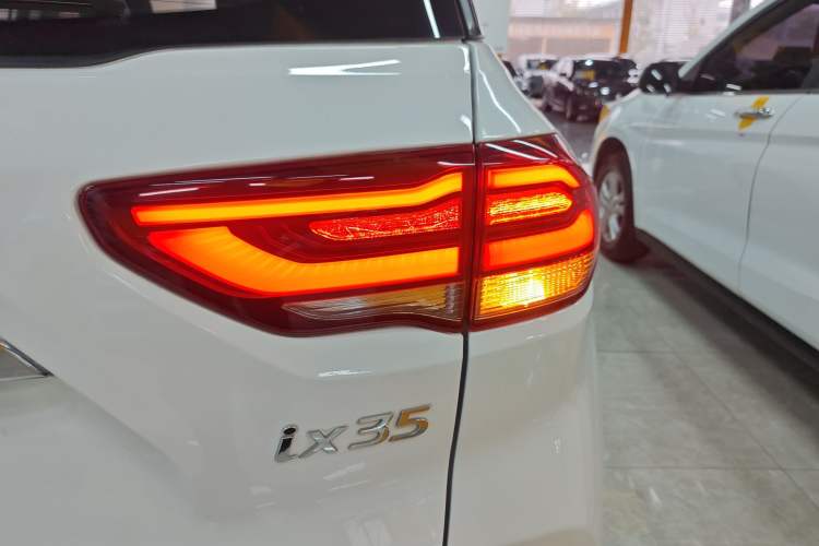 Used Hyundai ix35 2018 2.0L Automatic 2WD Zhiyong·Changxiang Edition Right Rear Taillight