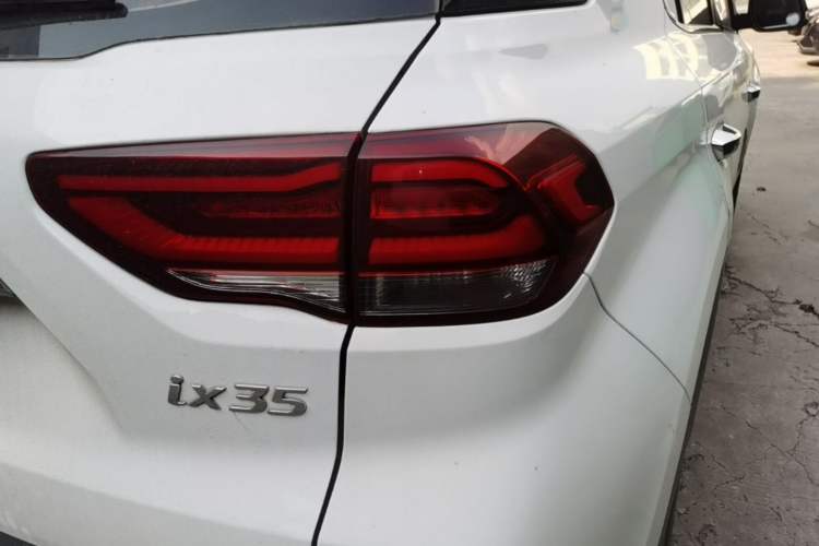 Used Hyundai ix35 2018 2.0L Automatic 2WD Zhiyong·Changxiang Edition Right Rear Taillight