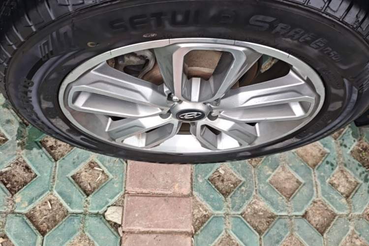 Used Hyundai ix35 2018 2.0L Automatic 4x4 Zhiyong – Flagship Edition Right Rear Wheel Hub