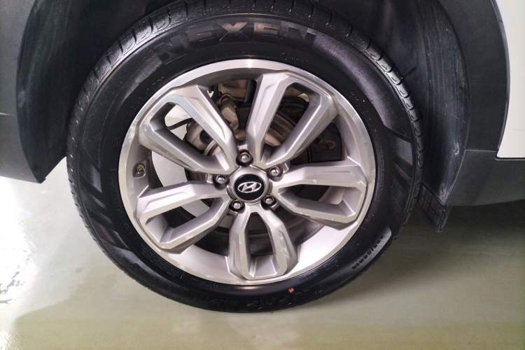 Used Hyundai ix35 2018 2.0L Automatic 2WD Zhiyong·Changxiang Edition Right Rear Wheel Hub