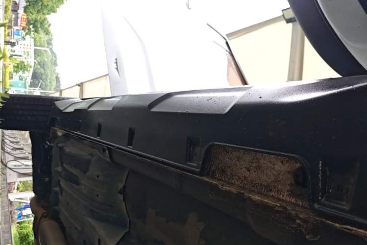 Used Hyundai ix35 2018 2.0L Automatic 4x4 Zhiyong – Flagship Edition Right Side Sill