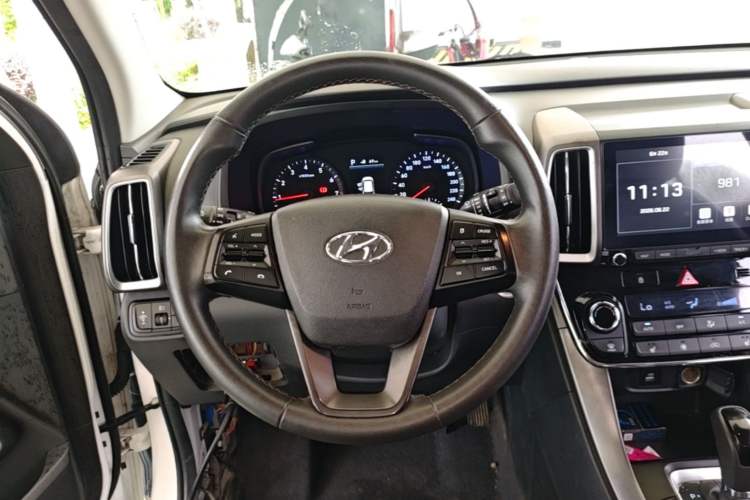 Used Hyundai ix35 2018 2.0L Automatic 4x4 Zhiyong – Flagship Edition Steering Wheel