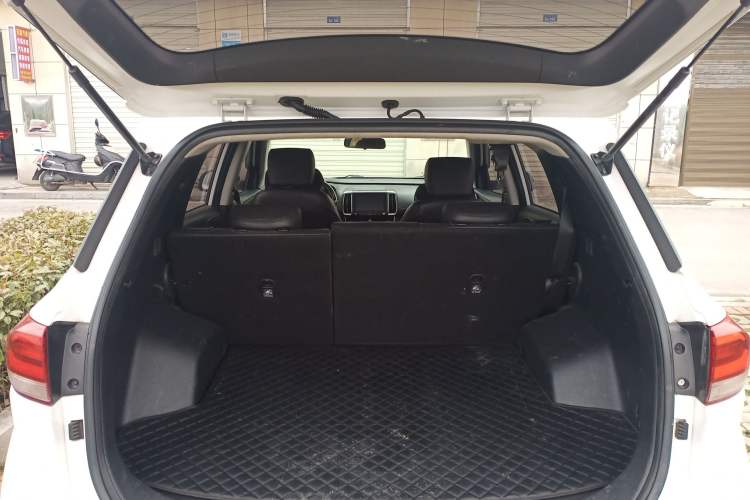 Used Hyundai ix35 2018 2.0L Automatic 2WD Zhiyong·Changxiang Edition Trunk