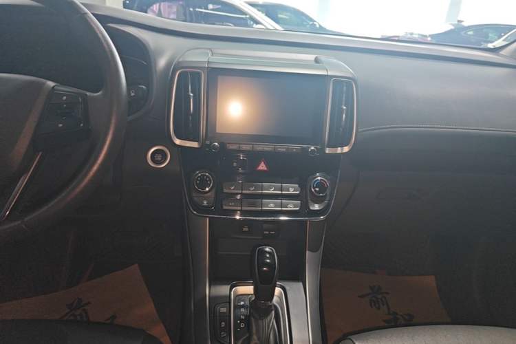 Used Hyundai ix35 2019 2.0L Automatic 2WD Zhiyong·Changxiang Edition China V Standard Audio And AC Panel