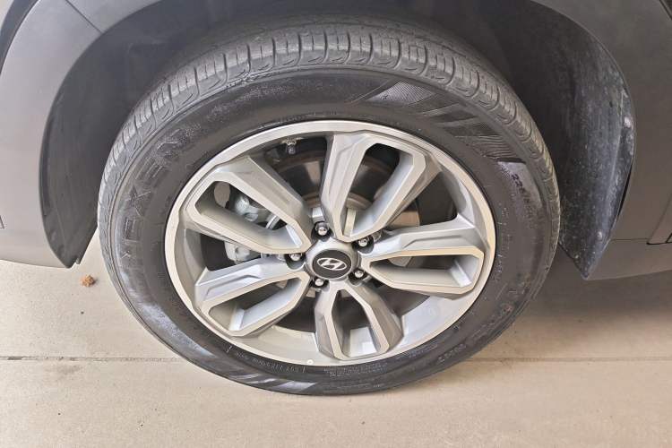 Used Hyundai ix35 2019 2.0L Automatic 2WD Zhiyong·Changxiang Edition China VI Standard Exterior 4