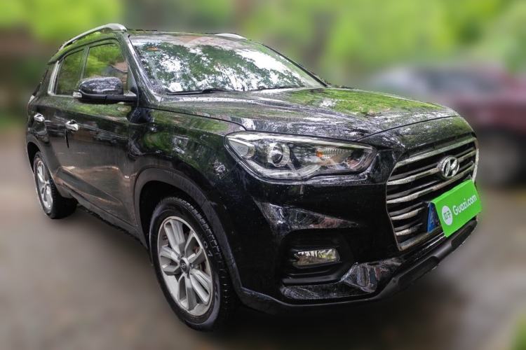 Used Hyundai ix35 2019 2.0L Automatic 2WD Zhiyong·Changxiang Edition China VI Standard Front Right 45 Deg