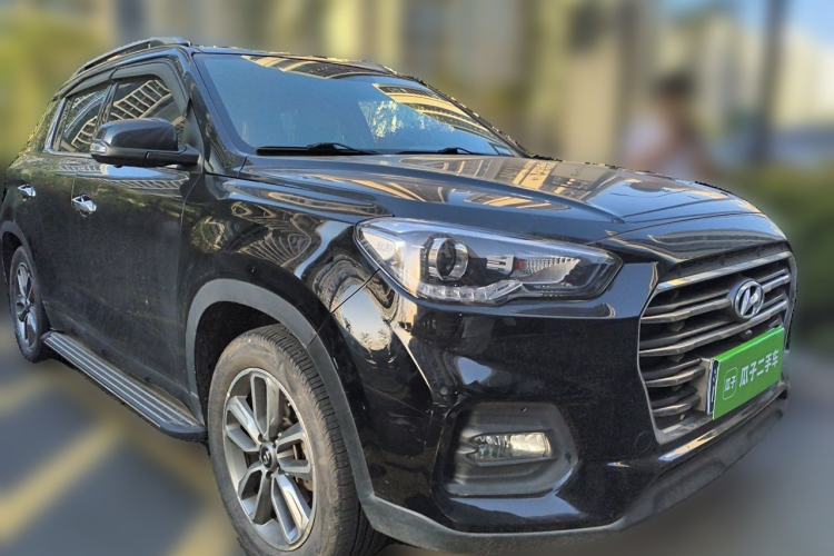 Used Hyundai ix35 2019 2.0L Automatic 2WD Zhiyong·Changxiang Edition China VI Standard Front Right 45 Deg