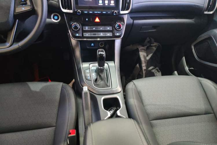 Used Hyundai ix35 2019 2.0L Automatic 2WD Zhiyong·Changxiang Edition China VI Standard Gear Lever