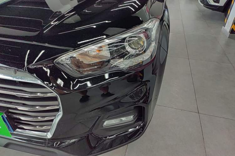Used Hyundai ix35 2019 2.0L Automatic 2WD Zhiyong·Changxiang Edition China VI Standard Left Front Headlight
