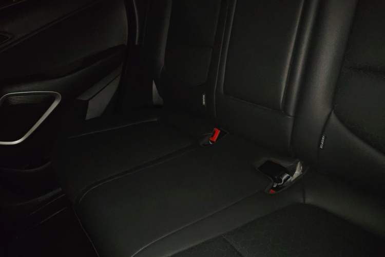 Used Hyundai ix35 2019 2.0L Automatic 2WD Zhiyong·Changxiang Edition China V Standard Left Rear Seat