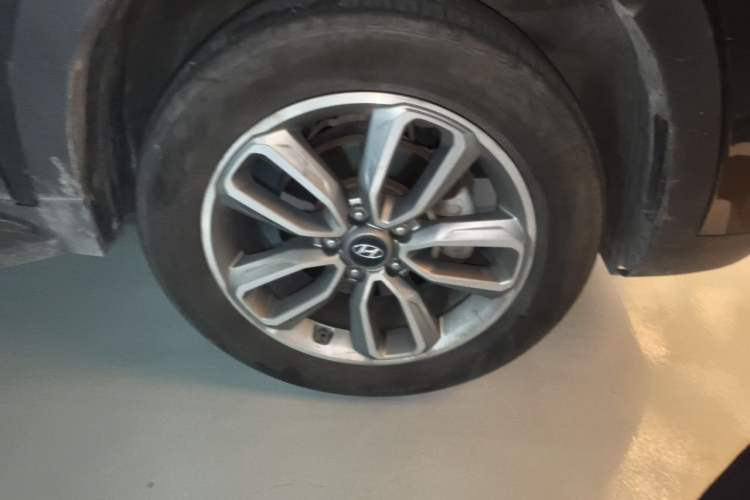 Used Hyundai ix35 2019 2.0L Automatic 2WD Zhiyong·Changxiang Edition China VI Standard Right Front Wheel Hub