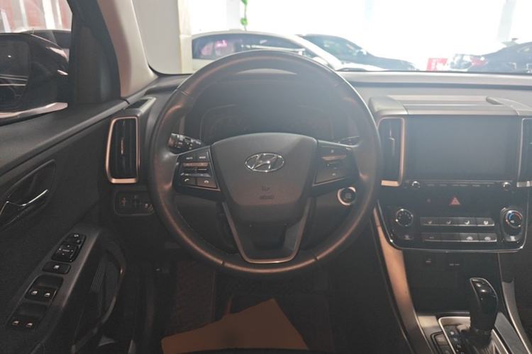 Used Hyundai ix35 2019 2.0L Automatic 2WD Zhiyong·Changxiang Edition China V Standard Steering Wheel