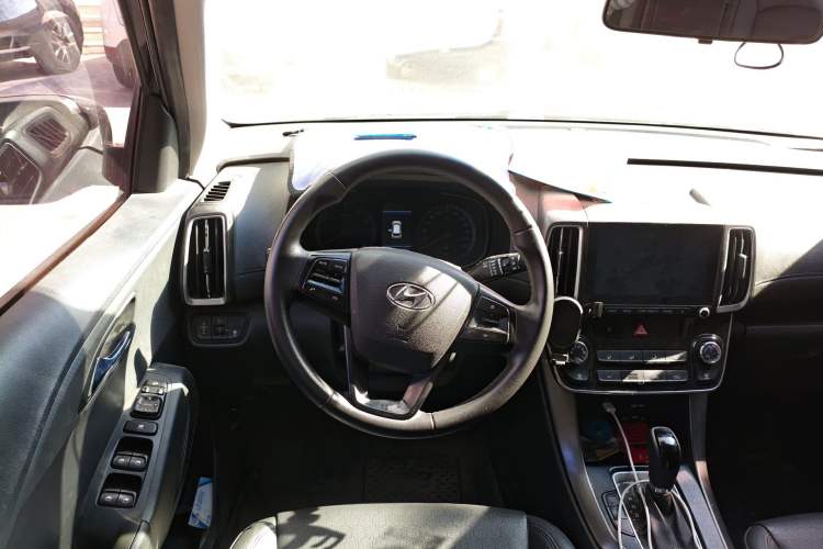 Used Hyundai ix35 2019 2.0L Automatic 2WD Zhiyong·Changxiang Edition China VI Standard Steering Wheel