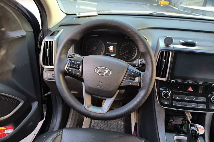 Used Hyundai ix35 2019 2.0L Automatic 2WD Zhiyong·Changxiang Edition China VI Standard Steering Wheel