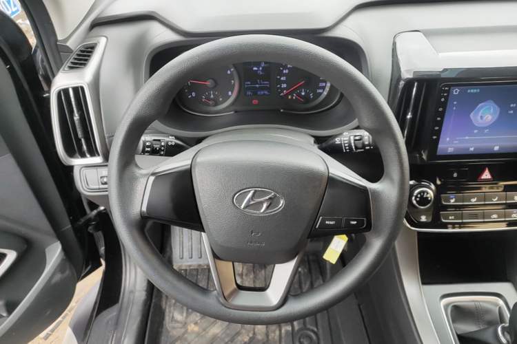 Used Hyundai ix35 2019 2.0L Manual 2WD Zhiyong·Changzhi Edition China V Standard Steering Wheel