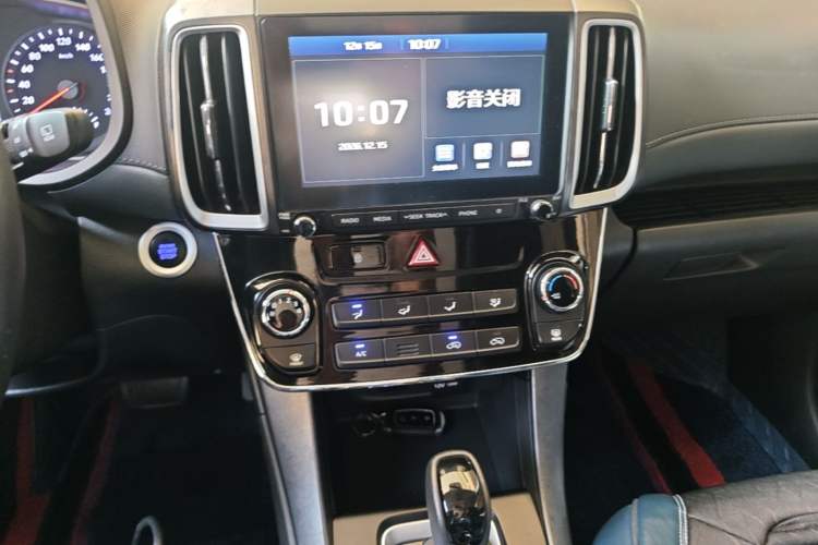 Used Hyundai ix35 2019 2.0L Automatic 2WD Zhiyong·Changxiang Edition China VI Standard Audio And AC Panel
