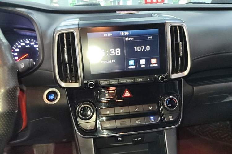 Used Hyundai ix35 2019 2.0L Automatic 2WD Zhiyong·Changxiang Edition China VI Standard Audio And AC Panel