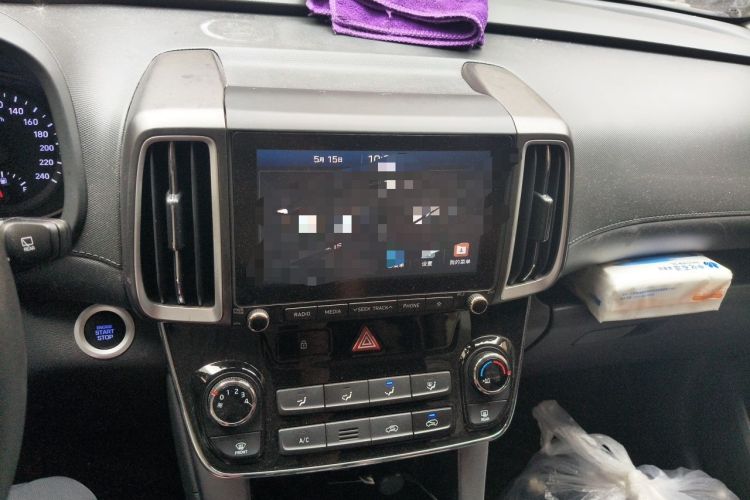 Used Hyundai ix35 2019 2.0L Automatic 2WD Zhiyong·Changxiang Edition China VI Standard Audio And AC Panel