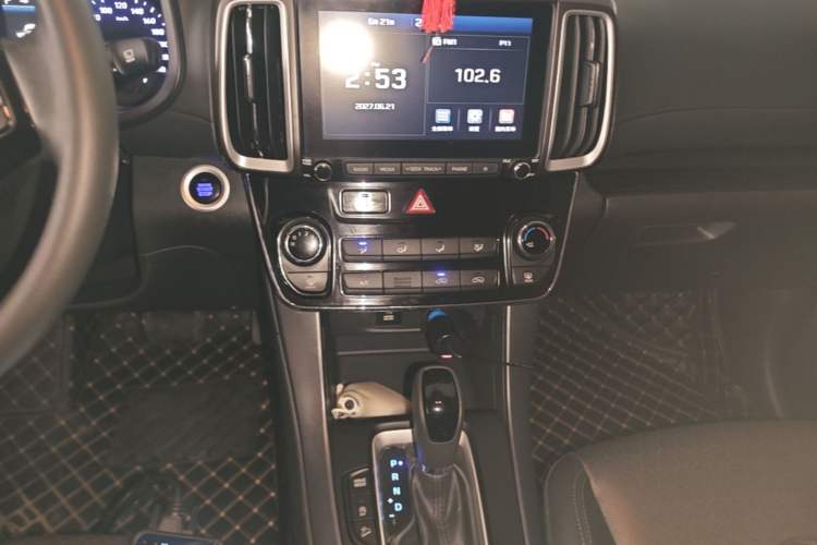 Used Hyundai ix35 2019 2.0L Automatic 2WD Zhiyong·Changxiang Edition China VI Standard Audio And AC Panel
