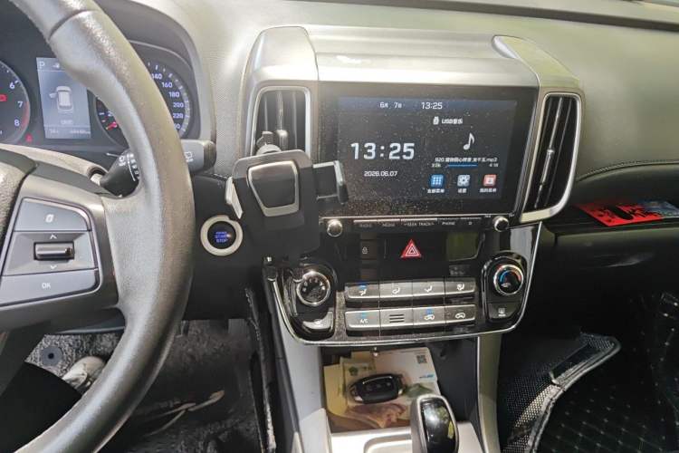 Used Hyundai ix35 2019 2.0L Automatic 2WD Zhiyong·Changxiang Edition China VI Standard Audio And AC Panel