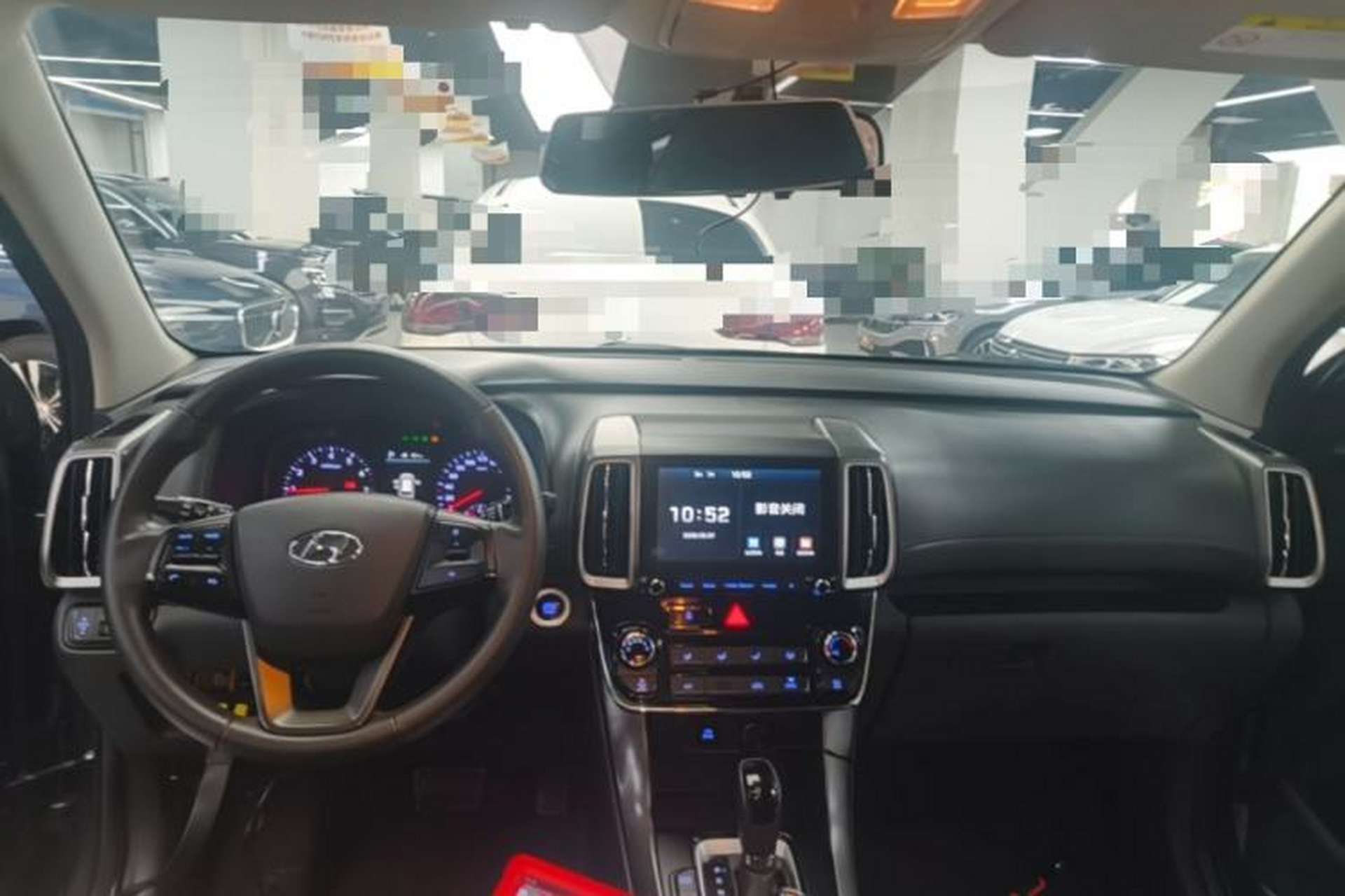Used Hyundai ix35 2019 2.0L Automatic 2WD Zhiyong·Changxiang Edition China VI Standard Center Console