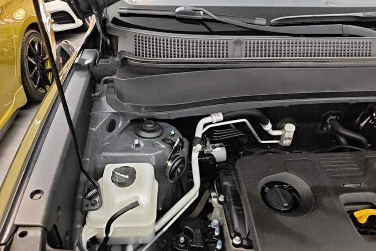 Used Hyundai ix35 2019 2.0L Automatic 2WD Zhiyong·Changxiang Edition China VI Standard Engine Bay Right