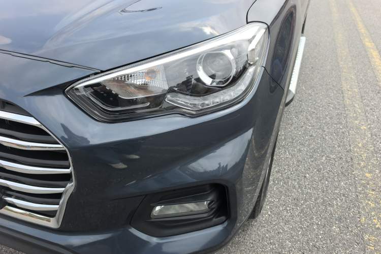 Used Hyundai ix35 2019 2.0L Automatic 2WD Zhiyong·Changxiang Edition China V Standard Exterior 5