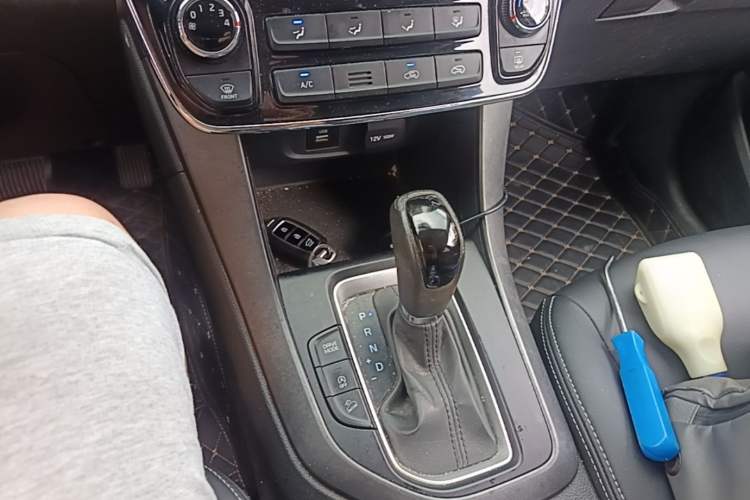 Used Hyundai ix35 2019 2.0L Automatic 2WD Zhiyong·Changxiang Edition China VI Standard Gear Lever
